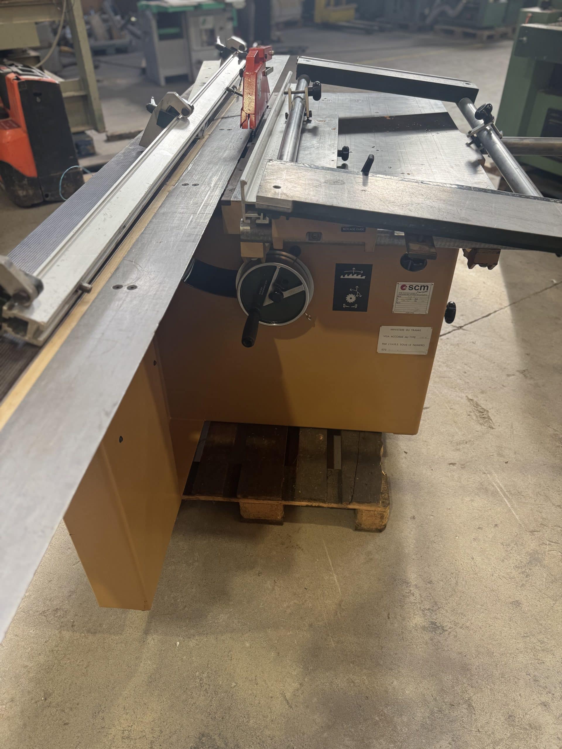 Scie à format SCM SI 16 W