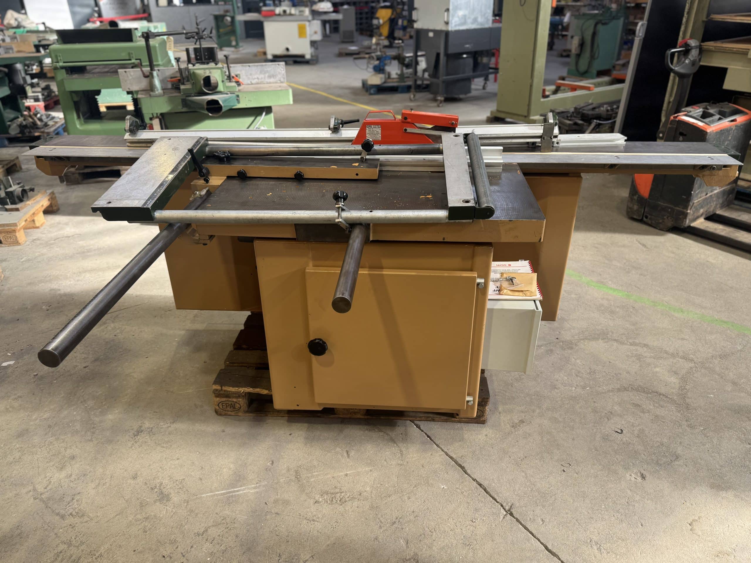 Scie à format SCM SI 16 W